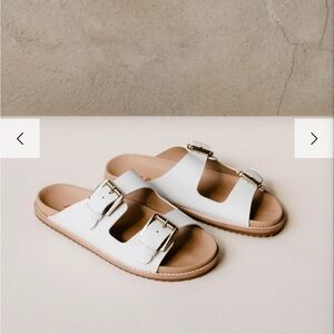 Able Whitney Sandal in white size 9